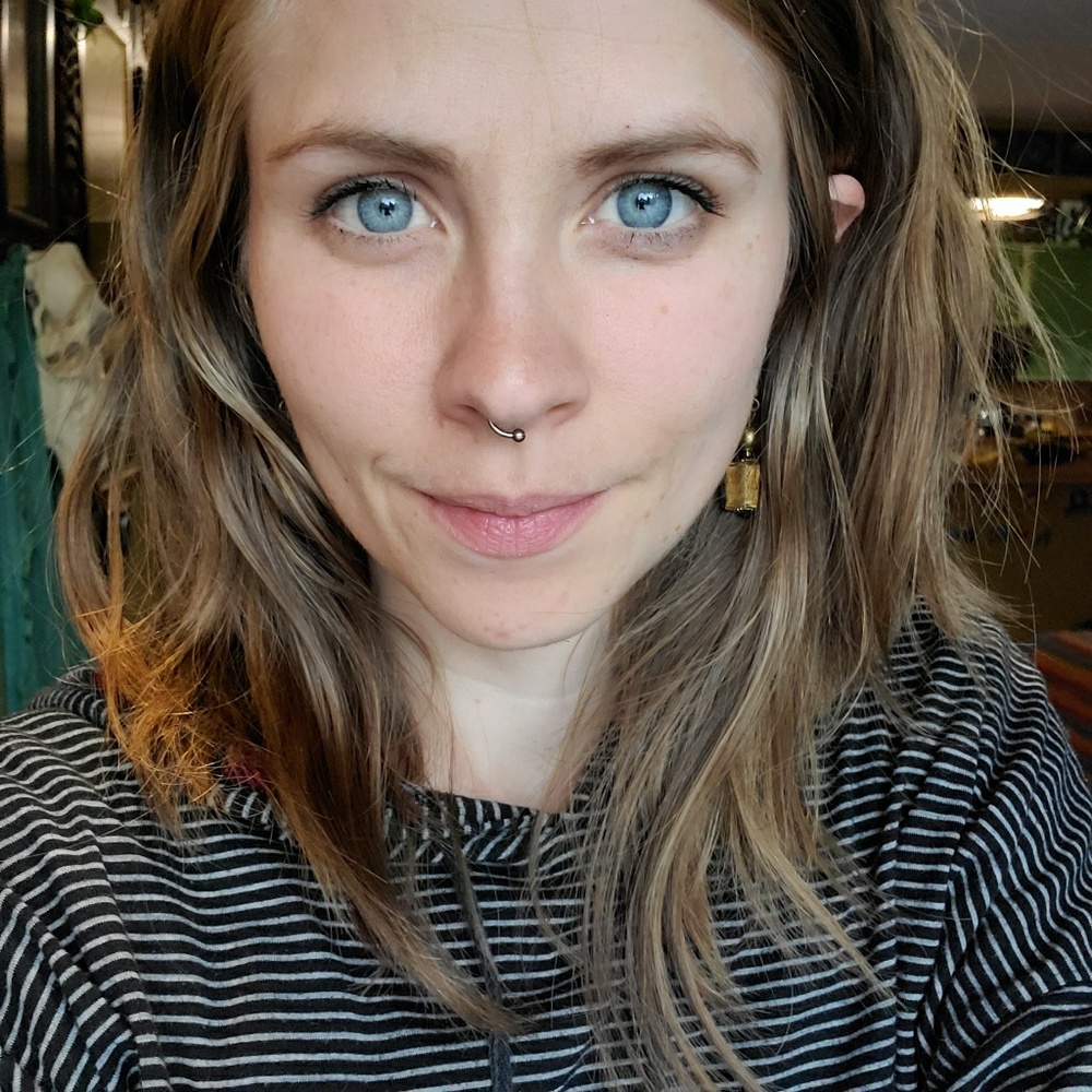 Meet your Posher, Elizabeth